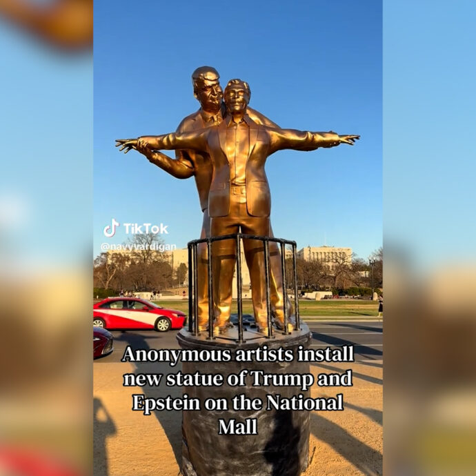 Trump ed Epstein come Jack e Rose sul Titanic: la statua-provocazione apparsa vicino al Campidoglio Usa – Video