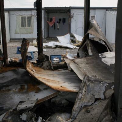 Copertina di Drone colpisce base italiana a Erbil: nessun ferito. Petrolio sale a 100 dollari al barile. Media: “Massiccia esplosione nell’impianto nucleare di Fordow in Iran”