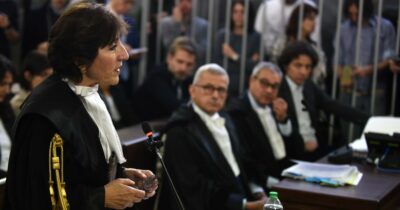 Copertina di “L’archiviazione di Cappato è un precedente. La medicina può prolungare un’esistenza che somiglia a un’agonia. Fine vita? Lo Stato risponda ai cittadini”