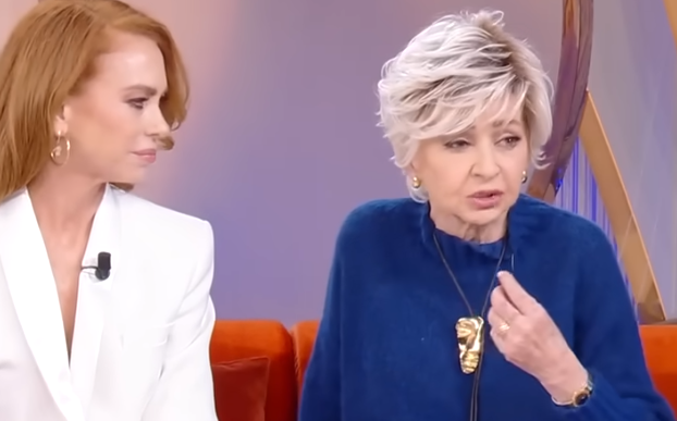 “Pochi mesi fa Enrica Bonaccorti è venuta trovarmi nella mia casa al mare. Prima di andare via mi ha abbracciata e mi ha detto ‘speriamo di rivederci