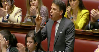 Copertina di Conte contro Meloni: “Infamia su Arcuri e le mascherine, se vuole occuparsi di truffe Covid pensi alla sua Santanché”