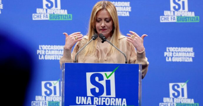 Meloni: “Se vince il No, stupratori in libertà”. Poi sconfessa la Zarina