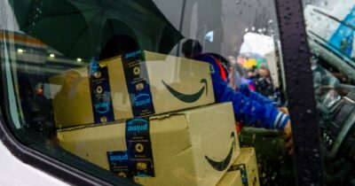 Copertina di Evasione da 1,2 miliardi. “Processare Amazon”