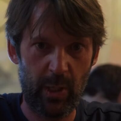 Copertina di “Le scuse non bastano, faccio un passo indietro”: lo chef René Redzepi lascia il ristorante Noma dopo le accuse di abusi e maltrattamenti