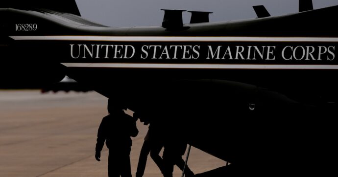 “Oltre 2mila marines pronti ad assaltare l’isola di Kharg”. Trump rifiuta l’offerta di spostare in Russia l’uranio iraniano