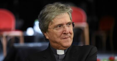 Copertina di Monsignor Savino rinuncia al congresso di Md: “Indipendenza magistratura non è un privilegio, ma tutela sostanziale dello Stato di diritto”