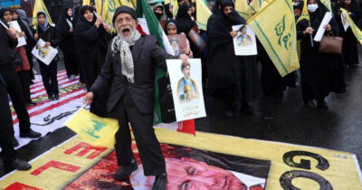 Copertina di La Nato neutralizza il terzo missile iraniano sulla Turchia. Trump dice sì agli acquisti di petrolio russo. Raid su manifestazione a Teheran: “C’è Larijani”