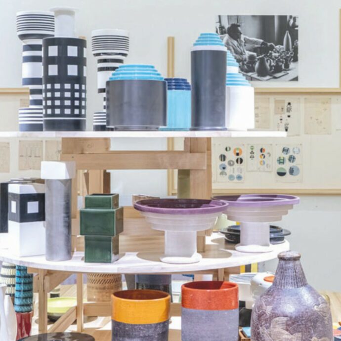 L’architetto Sottsass ci somministra  una buona dose  di serotonina e ironia