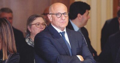 Copertina di I trombettieri del “Sì” lo arruolano subito   e sparano  la favola dell’“errore giudiziario” Rampelli, Craxi e Miccicché all’attacco dei giudici