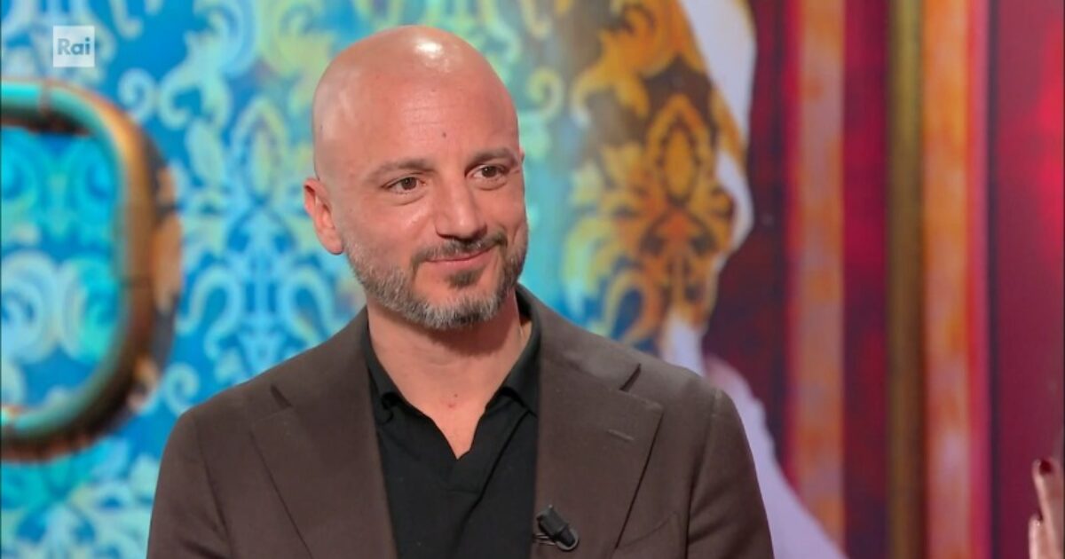 “Il cinema non mi rendeva più felice, ero insoddisfatto. Con mio padre nessun rapporto, la sua mancanza è stata riempita da mio nonno”: così Nicolas Vaporidis