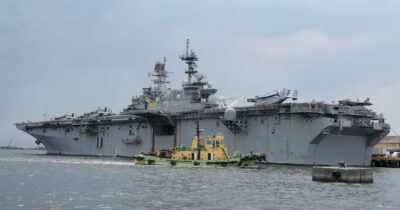 Copertina di Trump: “Gli alleati inviino navi da guerra a Hormuz”. L'Iran: “Gli Usa implorano aiuto della Cina”. Il monito a Kiev: “Ucraina obiettivo legittimo”