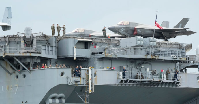 Guerra all’Iran, media Usa: “5.000 soldati, gruppi anfibi e navi da guerra per proteggere lo stretto di Hormuz”