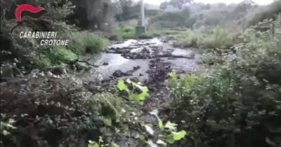 Copertina di Sversamenti da due depuratori e cattiva manutenzione, quattro indagati nel Crotonese: anche sindaco ed ex primo cittadino