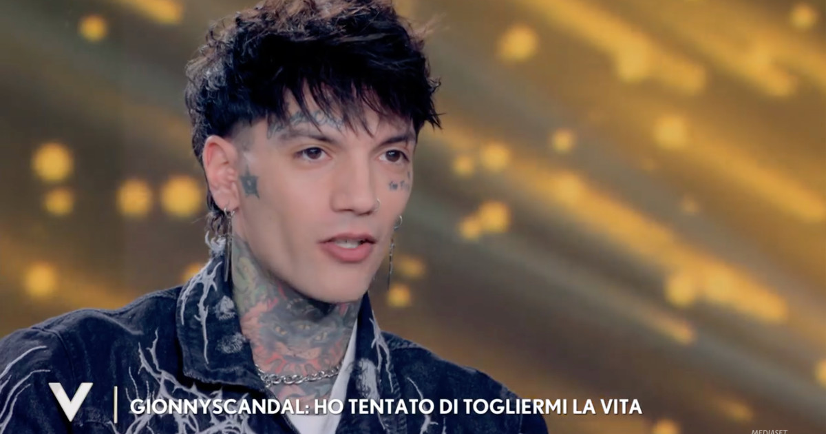 “Ho tentato il suicidio con 13 boccette di Xanax. Mi chiedevo: ‘Perché sono nato se mi è successo tutto questo?’ Sono salvo per 4 minuti”: il racconto choc di GionnyScandal