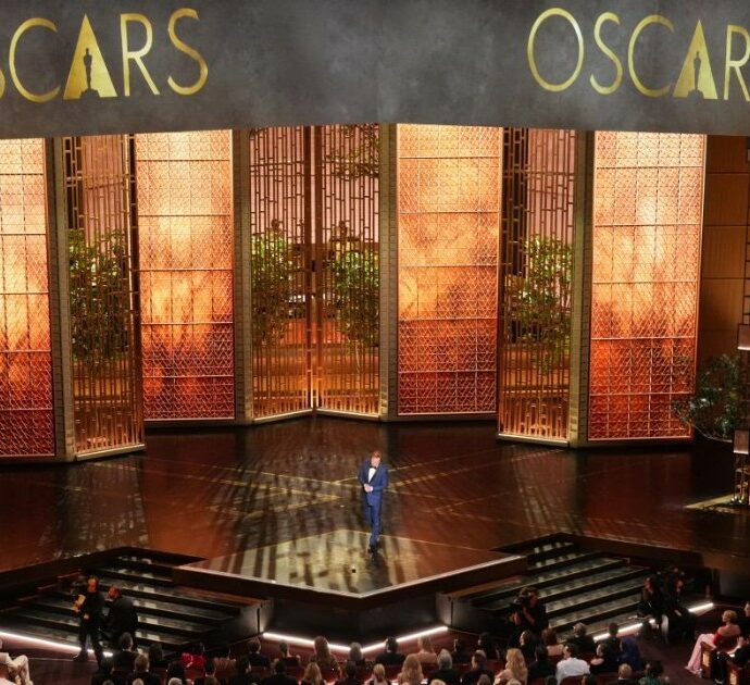 “Prima volta seduto in sala, vero Ted?”, la battuta più esilarante degli Oscar 2026 è contro il patron di Netflix