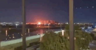 Copertina di Attacco con droni e razzi all’ambasciata statunitense a Baghdad: le immagini