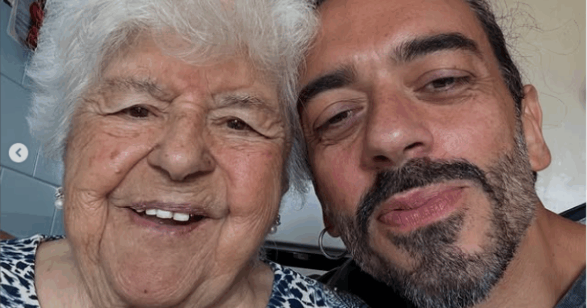 E’ morta a 91 anni Malena, la “nonna Malè” di Mario De Lillo diventata una star sui social: “Tre fotografie non bastano per descrivere una vita”