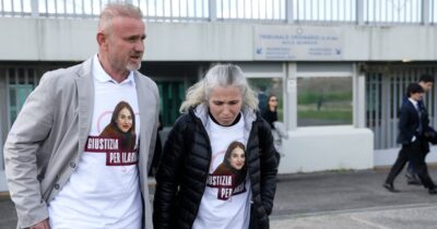 Copertina di “Ho colpito non so quante volte”, la confessione di Mark Samson per il femminicidio di Ilaria Sula. I genitori: “Per noi giustizia significa ergastolo”