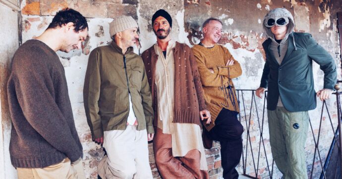 Subsonica in viaggio tra le “Terre rare”: “Siamo sempre noi… e No al referendum”