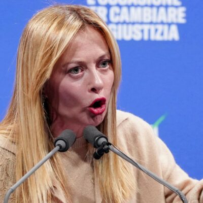 Copertina di Referendum, ecco il dossier del governo sui magistrati che “non pagano”