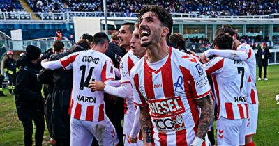 Copertina di Il Vicenza torna in Serie B dopo 4 anni: campionato da record per i biancorossi, è festa in un “Romeo Menti” sold-out