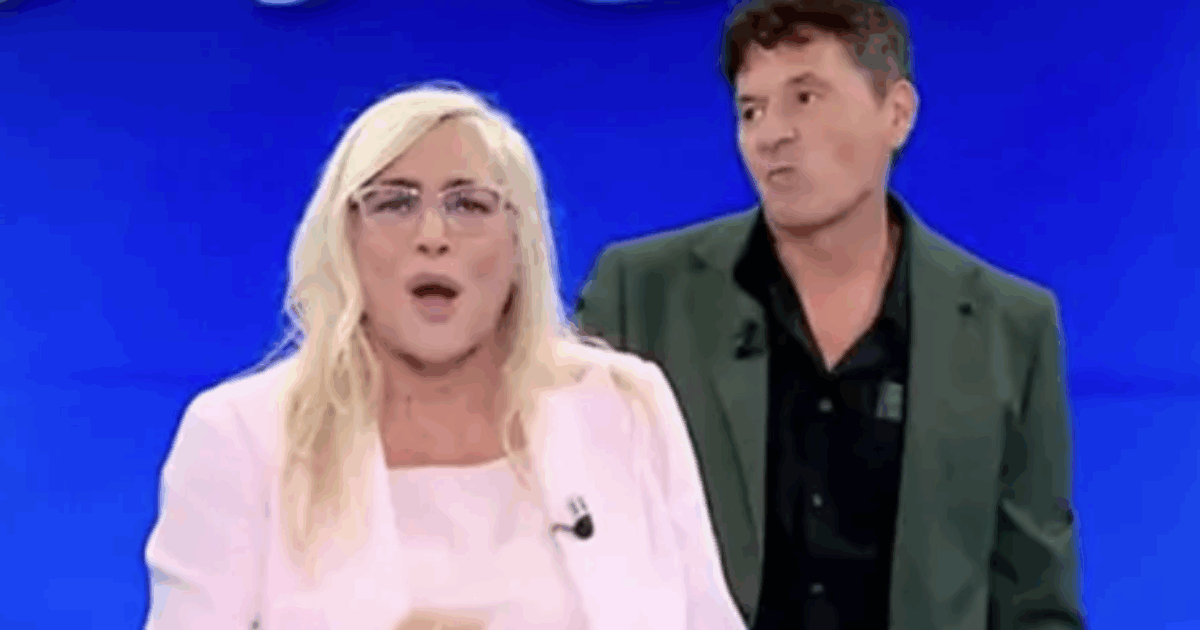 “Mai detto o Mammucari o me. Gli ho detto ‘sei un pirla’. Ho sempre accettato tutte le sue proposte. Ma ora quando ho un ospite non entra più. Iodice tornerà a Domenica In”: parla Mara Venier