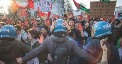 Copertina di Dl Sicurezza, FdI vuole dare pallottole di vernice e peperoncino ai poliziotti