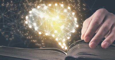 Copertina di “Io, robot” e scrittore: i libri dell’IA intasano il mercato