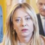 Copertina di Caso Delmastro, Meloni furibonda: il governo sapeva da oltre un mese. Timori per il referendum