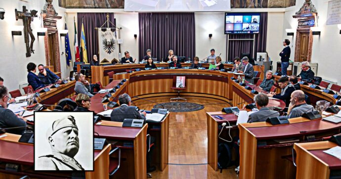 Trento, Mussolini resta cittadino onorario. Il voto segreto manda sotto la maggioranza di centrosinistra