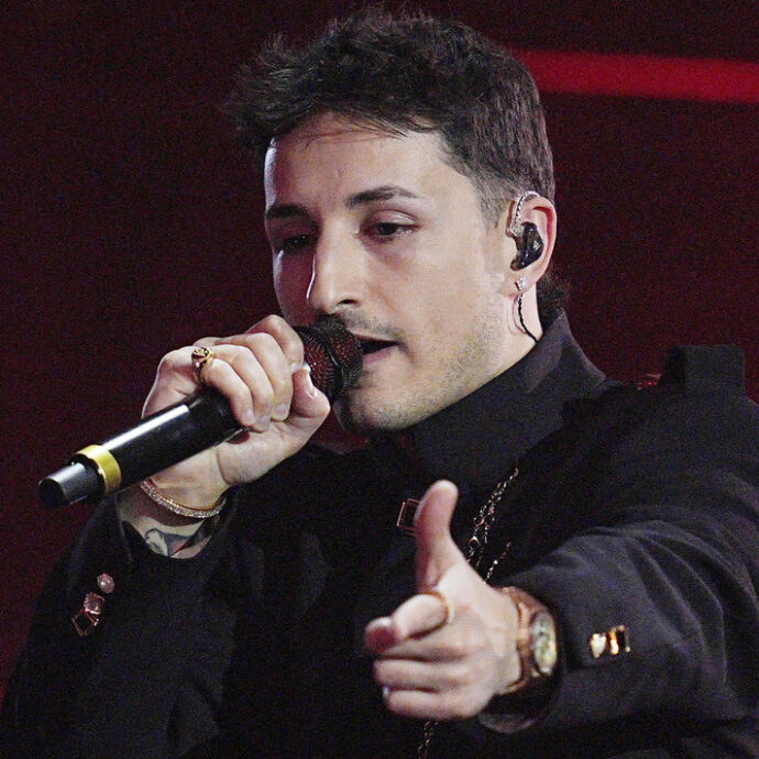 “È un lusso per i ragazzi restare in Italia e riuscire a vivere decentemente. Gli stipendi sono fermi e per uscire dalla povertà ci vogliono 5 generazioni”: così nayt