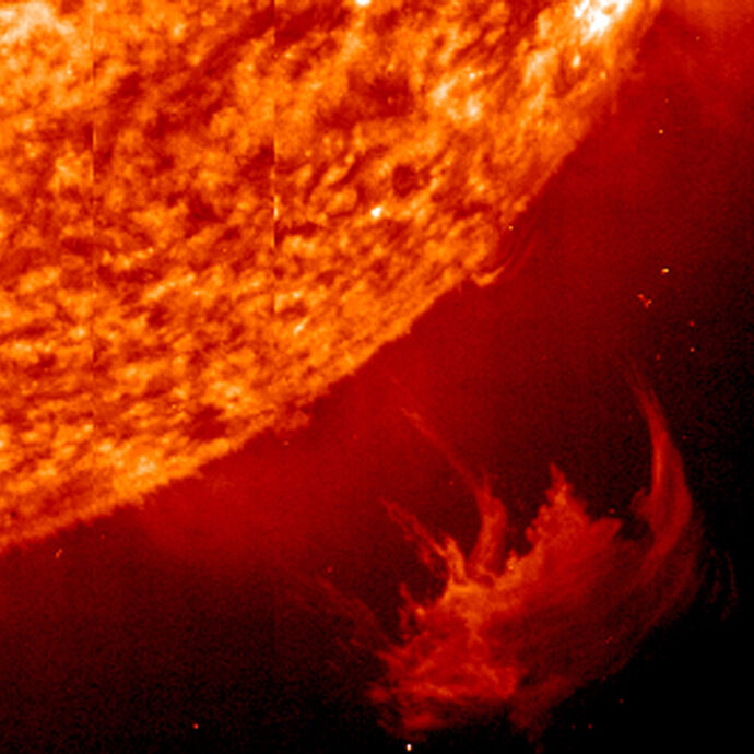 “Qualcosa sta cambiando nelle viscere della Terra. L’oceano di ferro fuso ha improvvisamente invertito la sua rotta”: l’allarme degli scienziati e i rischi per lo scudo magnetico