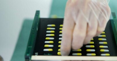 Copertina di Allarme per le fabbriche del gruppo Teva: “Piano globale di taglio dei costi. Villanterio a rischio”