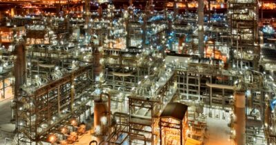 Copertina di Perché gli attacchi agli impianti di Gnl di Ras Laffan aprono uno “scenario da Armageddon” sui mercati. I rischi per l’Europa