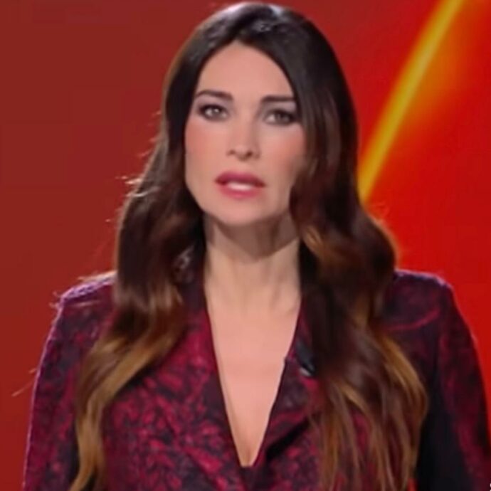 “Forse un amore si perdona, un’amica mai. Soprattutto se cerca di rubarti il marito”: lo sfogo di Manuela Arcuri a Le Iene