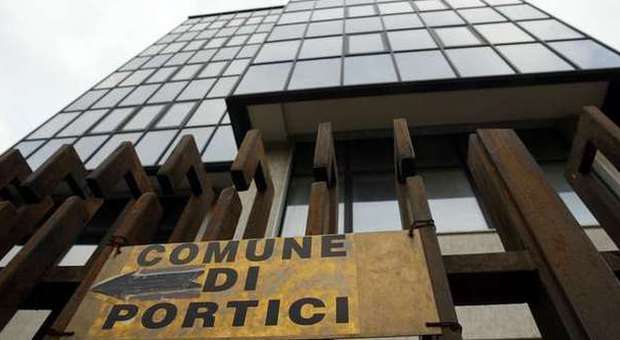 Il Campo Largo nasce monco del Pd anche a Portici (Napoli). Coalizione in rotta con l’ex sindaco dem ora in giunta con Fico