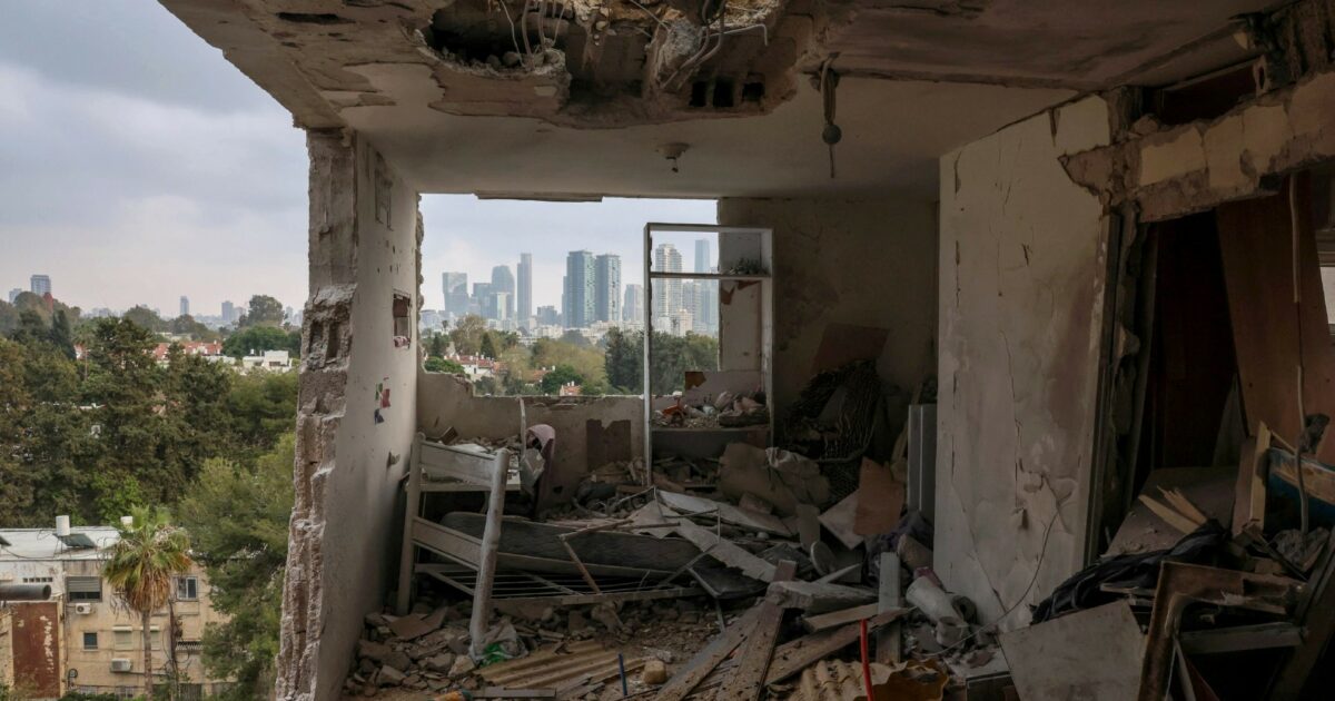 Iran, attacco a base Usa in Arabia: 12 feriti. Lo Yemen si unisce alla guerra: primo missile contro Israele