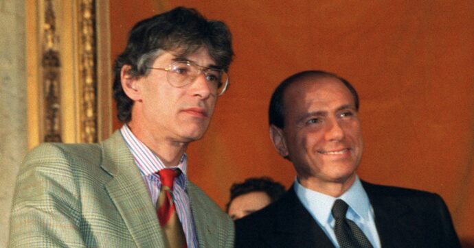È morto Bossi: fondò la Lega anti-ladri e poi si alleò con B.