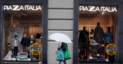 Copertina di Prato, misure cautelari per quattro caporali cinesi del lavoro tessile. Tra i loro committenti c’era Piazza Italia