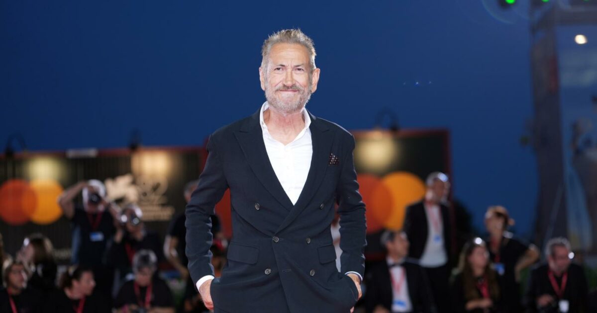 “Marco Giallini l’ho rimesso in piedi”: parla il dottor Manuel Mancini che ha operato l’attore dopo essere stato travolto dal cane di un amico