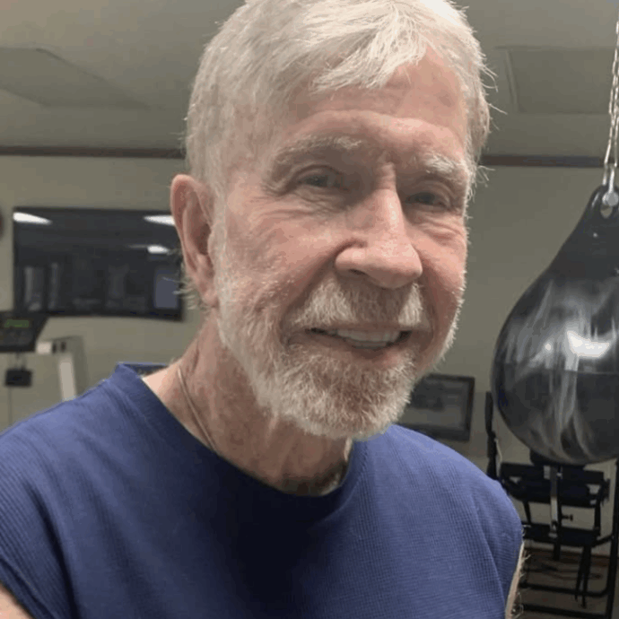 Chuck Norris è stato ricoverato in un ospedale alle Hawaii per “un’emergenza medica sull’isola di Kauai”