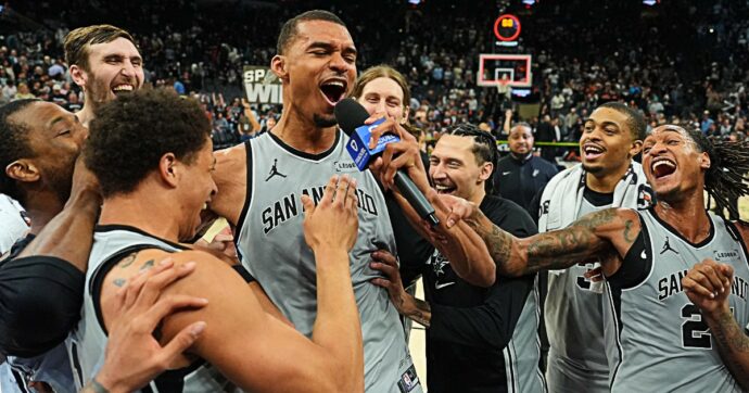 NBA Freestyle | Wembanyama ha riscritto ancora le regole del basket: gli Spurs tornano ai playoff dopo 6 anni