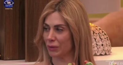 Copertina di “Che faccio? Vado a rubare? Mi sento in colpa, ma devo stare al GFVip per i soldi, devo guadagnare per operare mio figlio in America”: lo rivela Paola Caruso