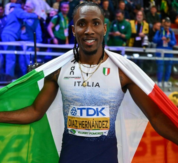 Copertina di Mondiali indoor di atletica, Andy Diaz vola a 17.47: è oro nel salto triplo. “Sono molto contento di dare un’altra medaglia all’Italia”