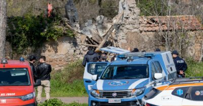 Copertina di Morte di 2 noti anarchici:  preparavano un ordigno