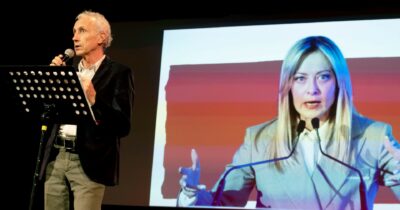 Copertina di Risate e lezioni civili, il Fatto e la gente per la Costituzione