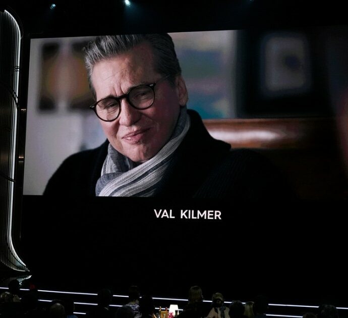Val Kilmer ‘risorge’ grazie all’Ai. Detta così, suona bene ma qualcosa non va