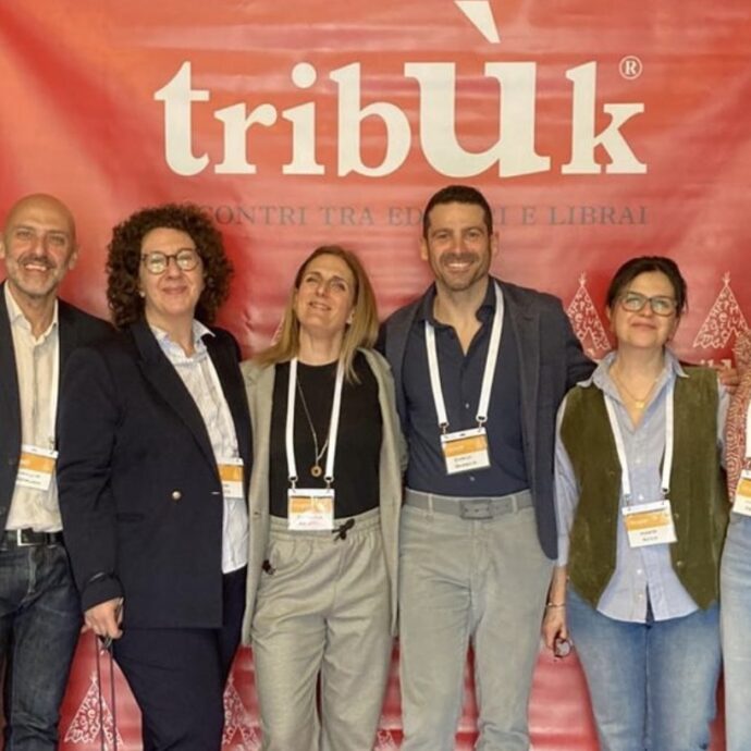 Fenomeno Tribùk: quaranta editori, a turno, hanno ventotto minuti per presentare i titoli che vorrebbero vedere sugli scaffali dei librai