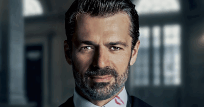 Copertina di Luca Argentero splende nel suo abito più bello: “Avvocato Ligas”. Ironico, sexy e pericolosamente narcisista. La svolta giusta e coraggiosa che serviva