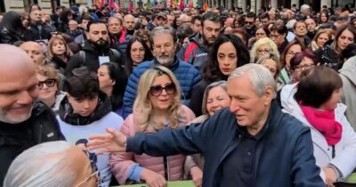 Copertina di Giornata per le vittime di mafia, a Torino il corteo con la lettura di tutti i nomi. Don Ciotti: “L’80% dei familiari non conosce la verità”
